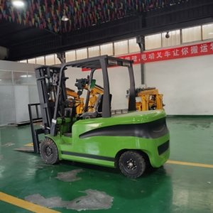 Electric forklift