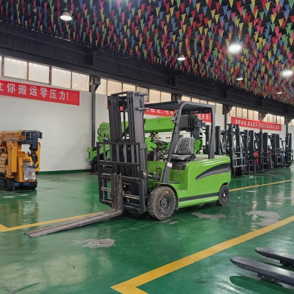 Electric forklift
